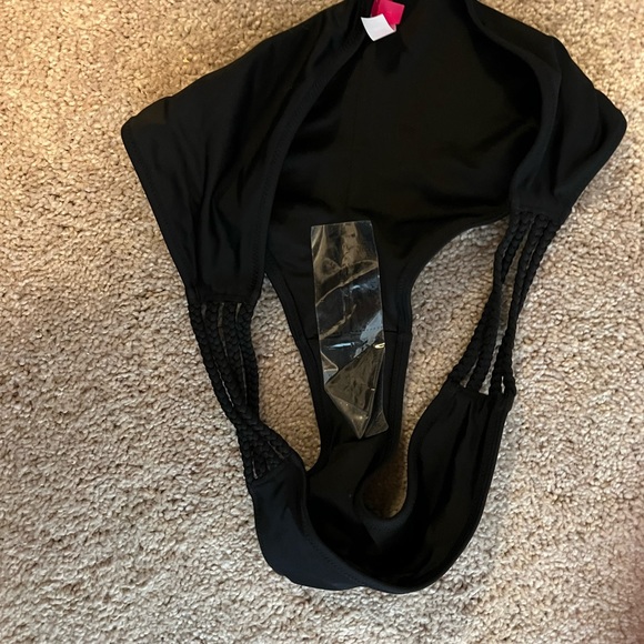 Brand new VS swim bottoms with braided side detail L - Picture 3 of 3